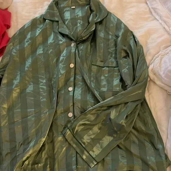 Pajama set - Picture 2 of 6